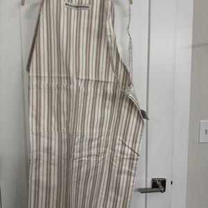 Williams Sonoma Beige and White Cotton Fabric